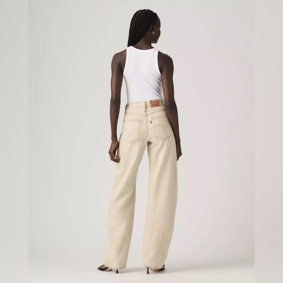 Levi's Women's High-Rise Cinch Waist Barrel Jeans in Light Beige 31x31 BNWT - Picture 4 of 16